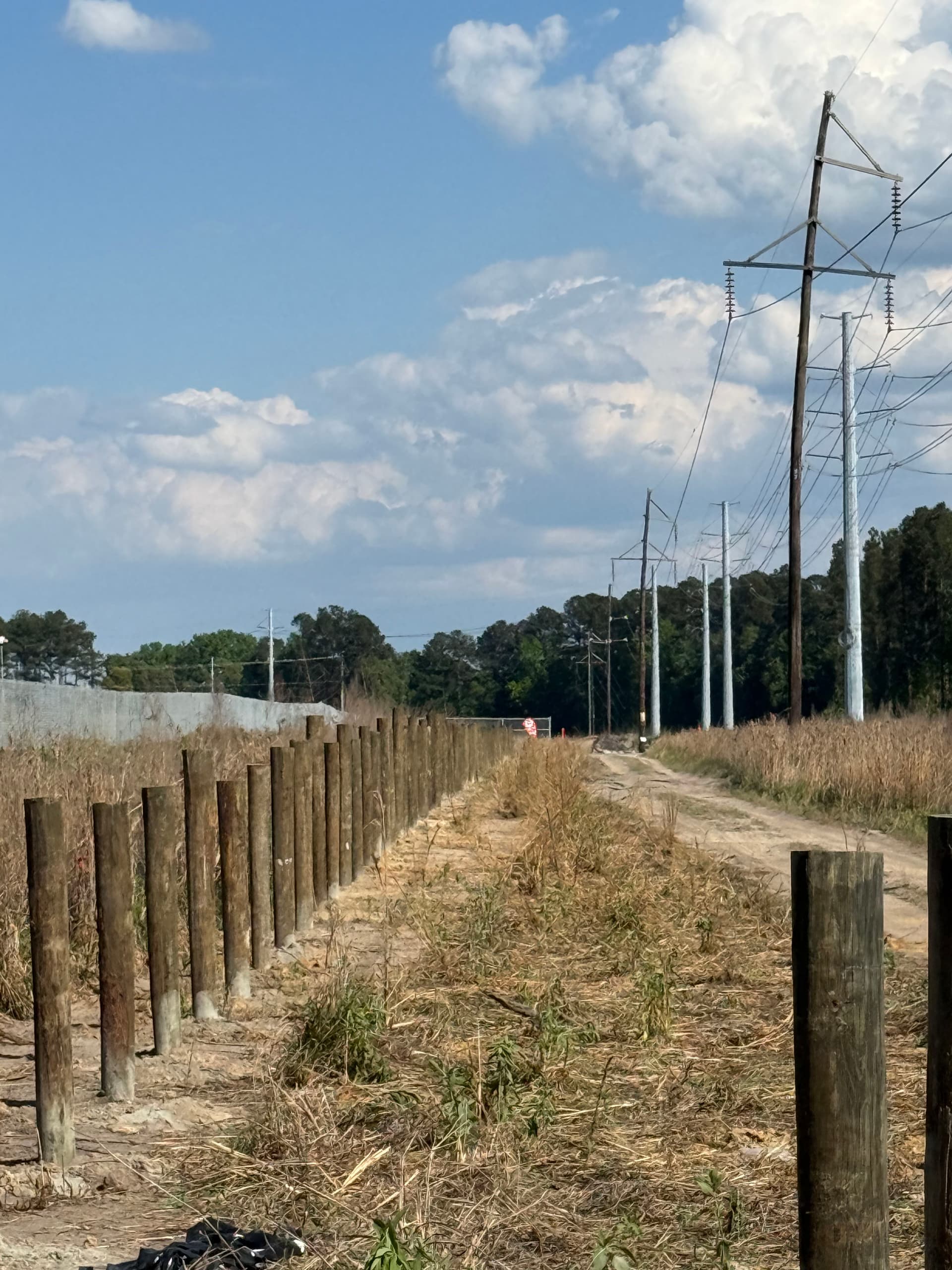 Gallery photos for Large-Scale Data Center Fence Installation in South Carolina: Image #2